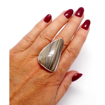 SREBRNA BRANSOLETKA Z KRZEMIENIEM PASIASTYM