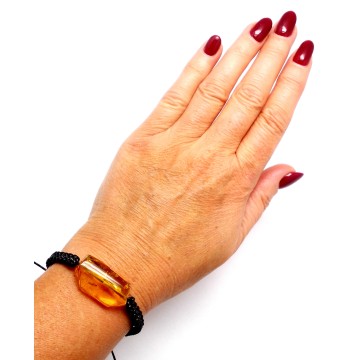 BRANSOLETKA Z BURSZTYNEM NIEOSZLIFOWANYM