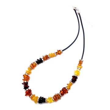 NASZYJNIK Z BURSZTYNU BAŁTYCKIEGO