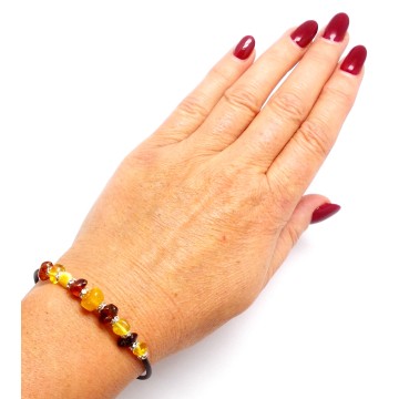 BRANSOLETKA Z BURSZTYNEM BAŁTYCKIM OSZLIFOWANYM