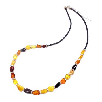 NASZYJNIK Z BURSZTYNEM BAŁTYCKIM