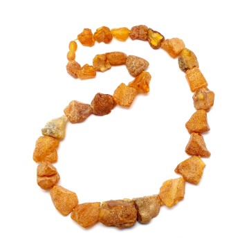 NASZYJNIK Z BURSZTYNU NIEOSZLIFOWANEGO