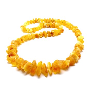 NASZYJNIK Z BURSZTYNU NIEOSZLIFOWANEGO