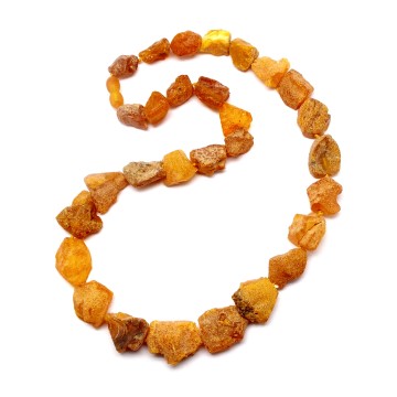 KORALE Z BURSZTYNU NIEOSZLIFOWANEGO